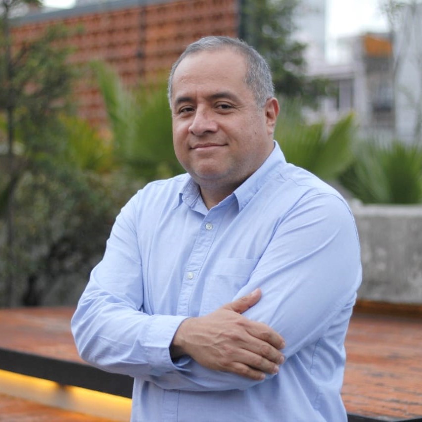 Cesar Linares 200x200.jpg